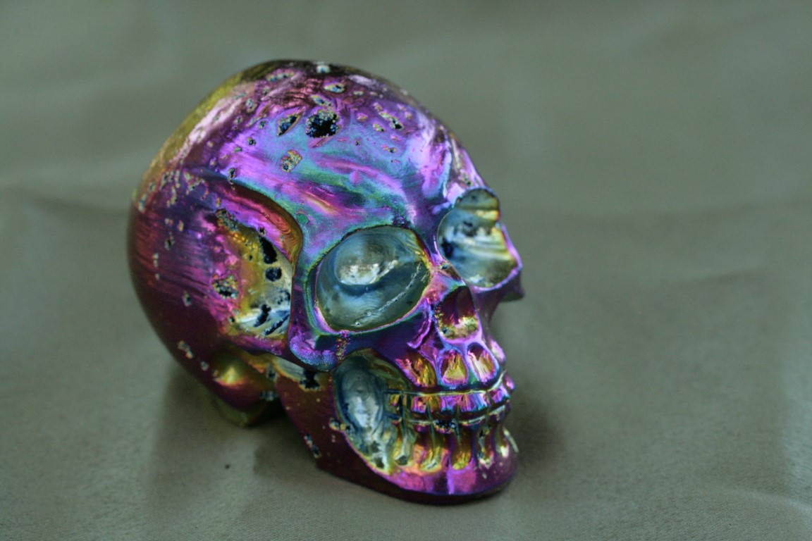 Beautiful rainbow titanium sphalerite skull 5488